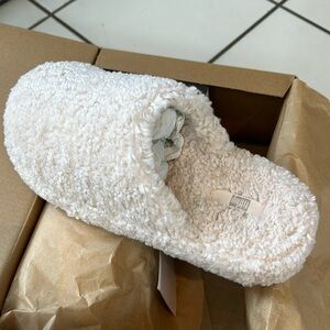 Women’s fit flop fuzzy slide on slipper sz 8.5